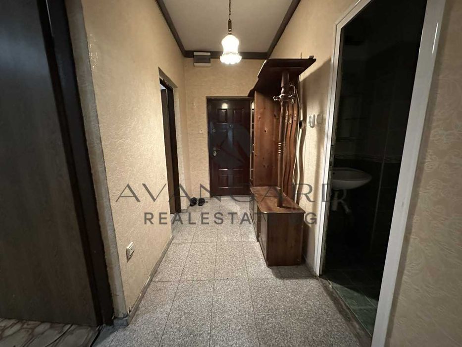 Продава се Тристаен апартамент в Пловдив, Център - 72 кв.м за 2081 €/кв.м - Снимка #6