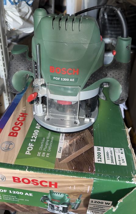 Фрезер Bosch POF 1200 AE