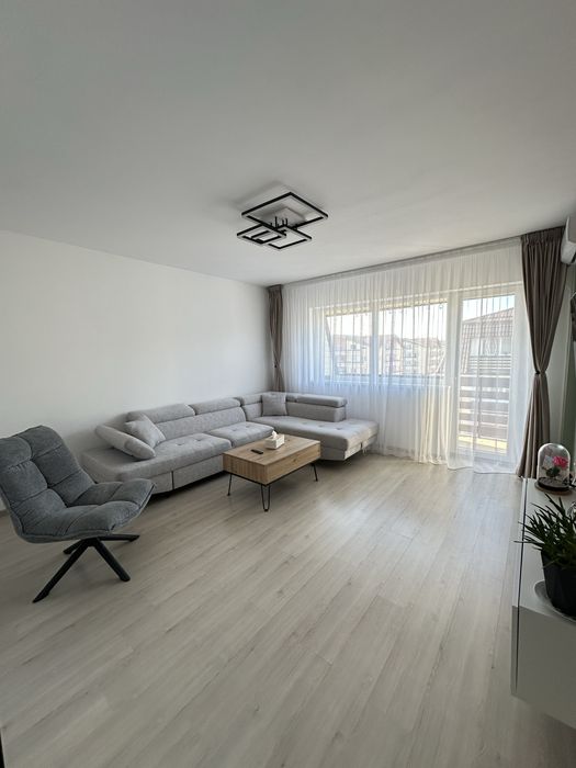 Vand apartament 2 camere - 60mp + balcon - decomandat