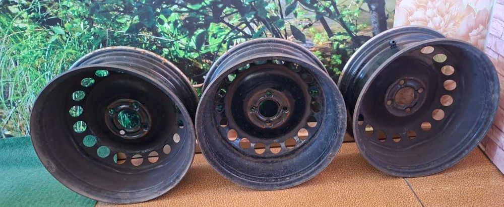 Три Броя Джанти за Дачия Сандеро