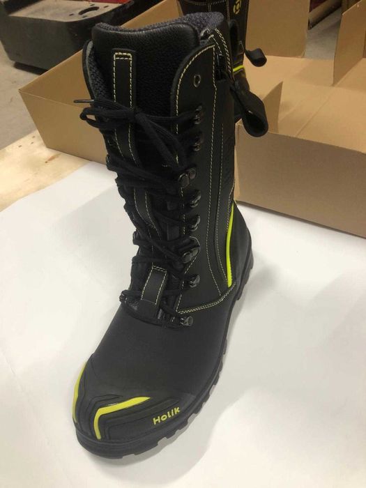 Пожарникарски ботуши за пожарникар