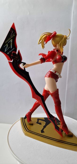 Аниме фигурка Асука - девочка в красном.