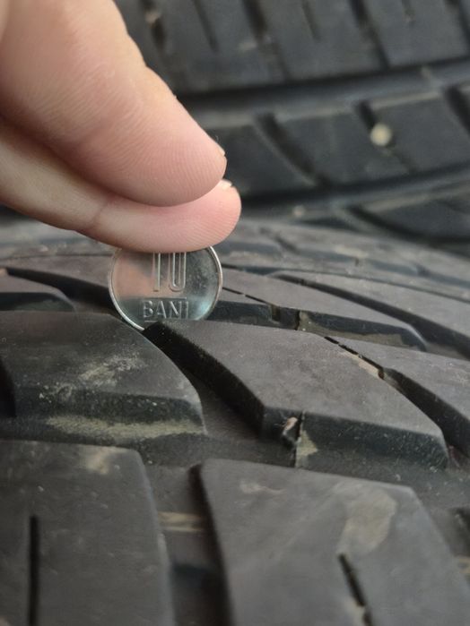 Vând anvelope PowerTrac 235/45Z/R18