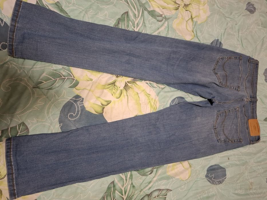 Продавам мьжки дьнки три чифта