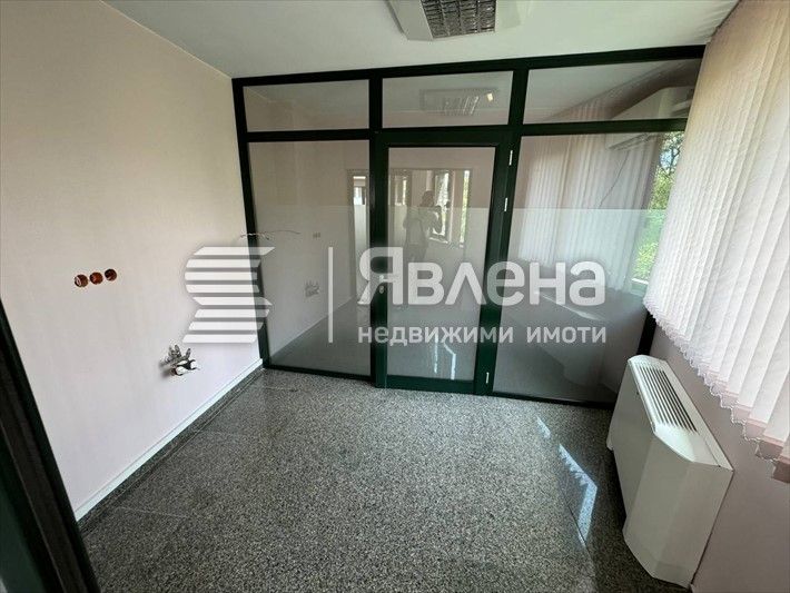 Дава се под наем Офис в София, Кръстова вада - 220 кв.м за 2640 € - Снимка #4