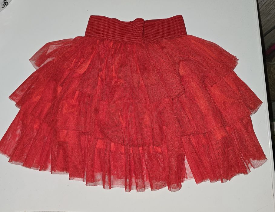 Продам красную юбку
