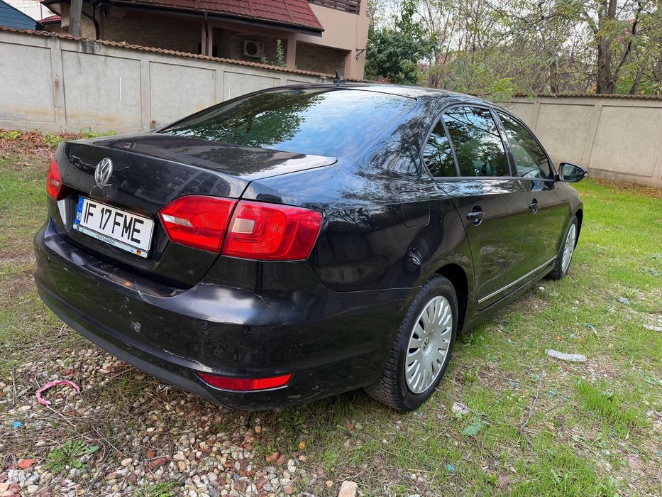 VOLKSWAGEN Jetta 2012 — imagine 4