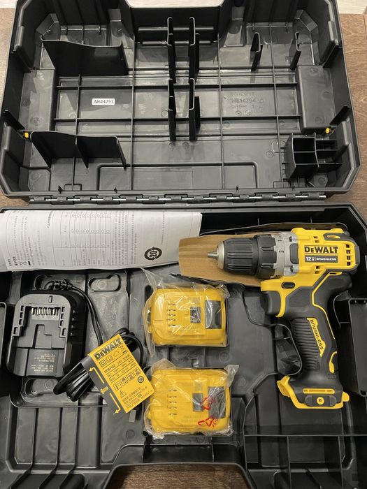 Шуруповерт DeWalt новый!