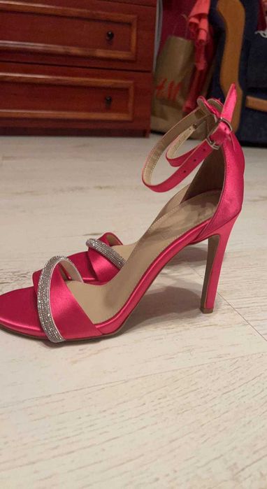 pantofi cu toc eleganti