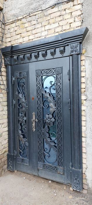 Есик сыртка нет жактама ашылады