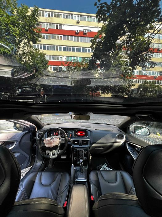 VOLVO V40 2019 — imagine 5