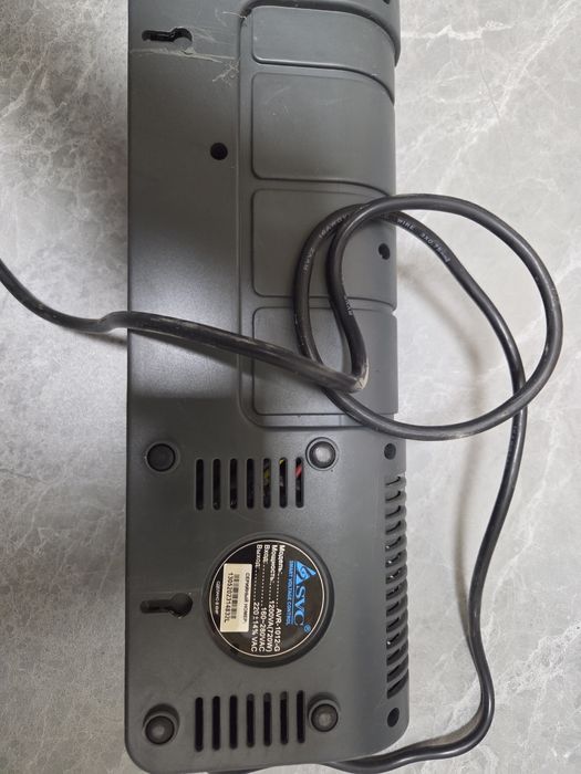 Стабилизатор напряжения