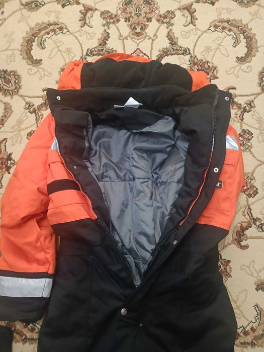 Продам комбинезон размер L