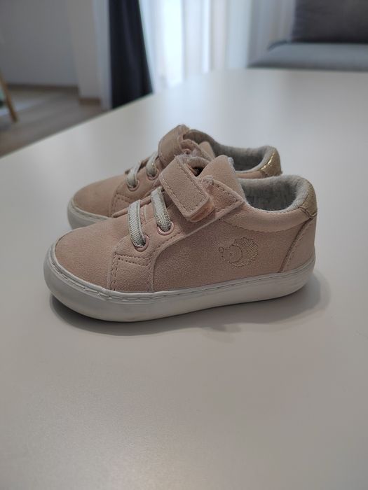 Бебешки обувки за момиче