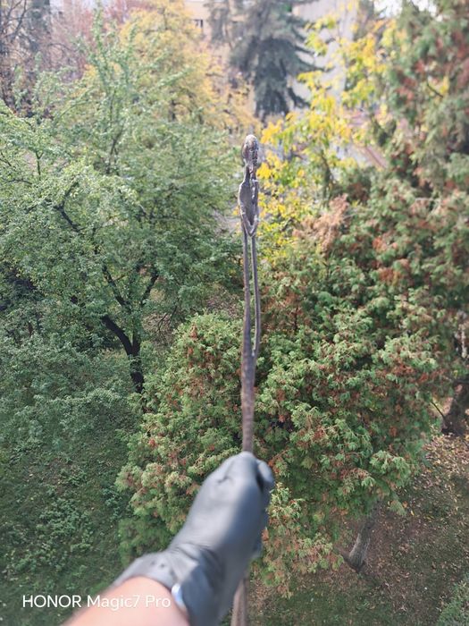 Statuetă alamă  , bărbat gânditor