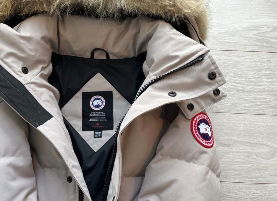 Оригинално зимно яке "Canada Goose"