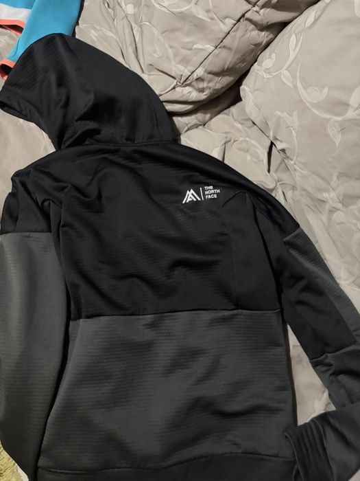 The North Face горнище