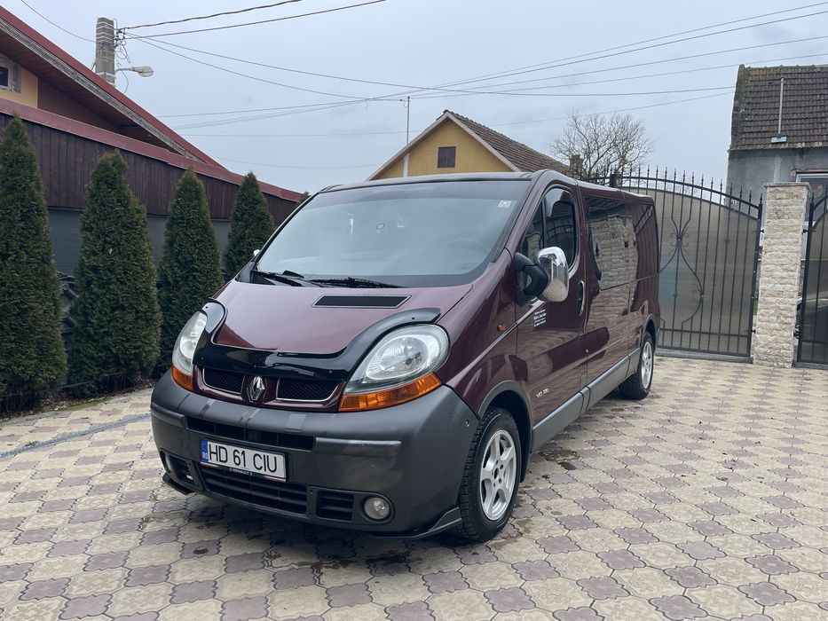 Renault trafic 6 locuri