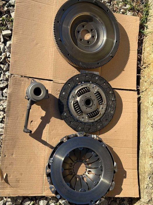 Съединител и маховик комплект