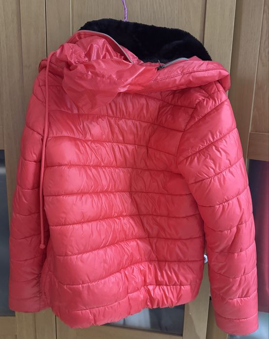 Geaca in stare foarte buna