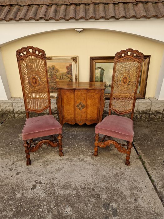 Чифт страхотни антикварни трапезни столове Чипъндейл