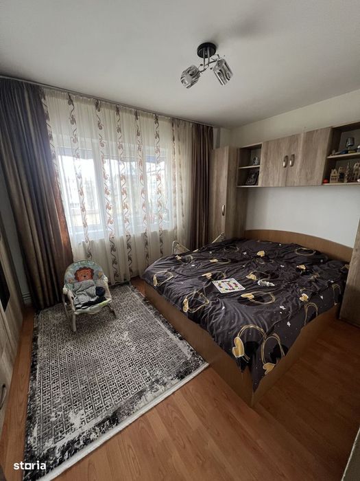 Apartament Craiovita Piață 3/4 56 mp centrală termică
