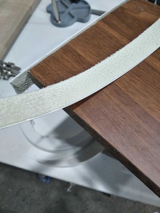 Криволинейно кантираща машина