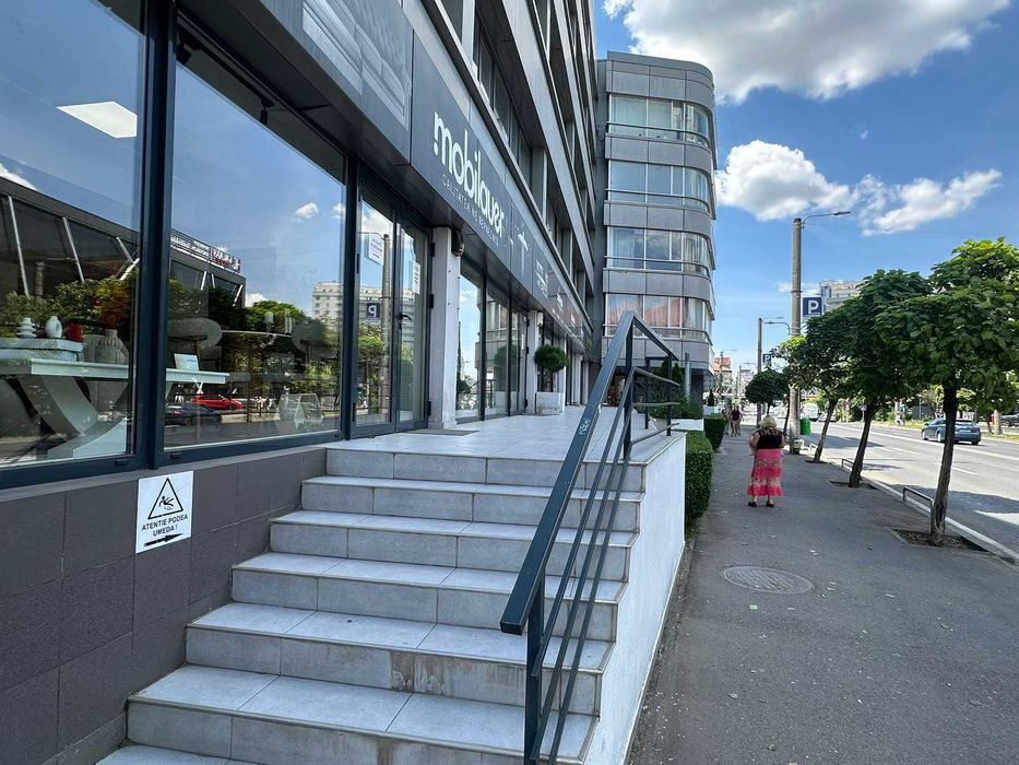 Piata 700, Unirii, spatiu comercial SAD 266,80 mp, ultracentral, parcare
