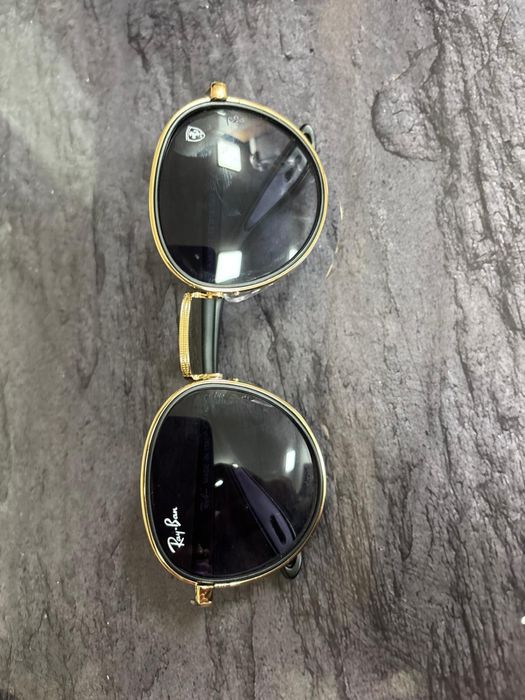 Ochelari Ray Ban Ferrari noi