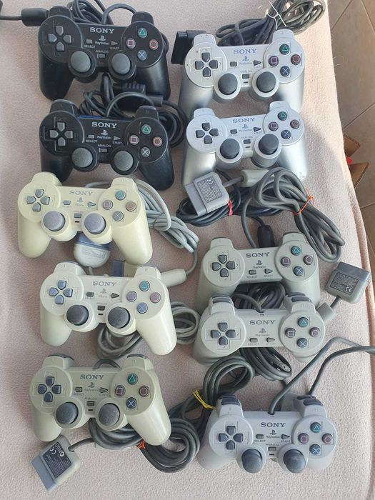 Controllere si accesorii Playstation 1,2,3,4