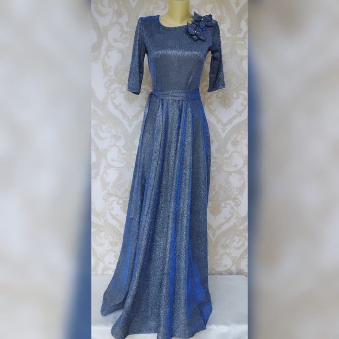 Vechirniy ko'yne sotiladi