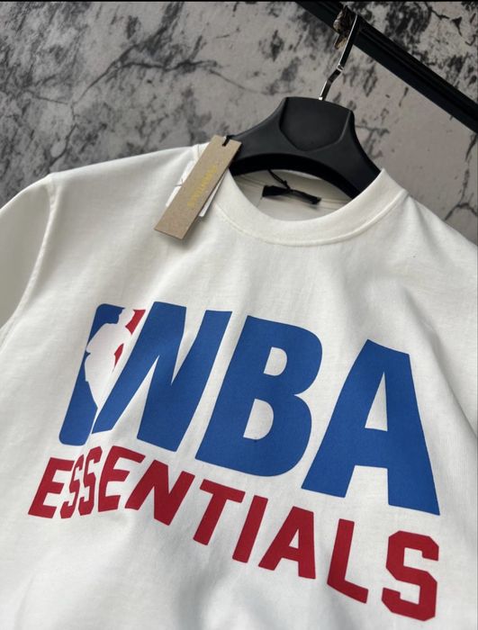 Compleu NBA essentials white top 2026