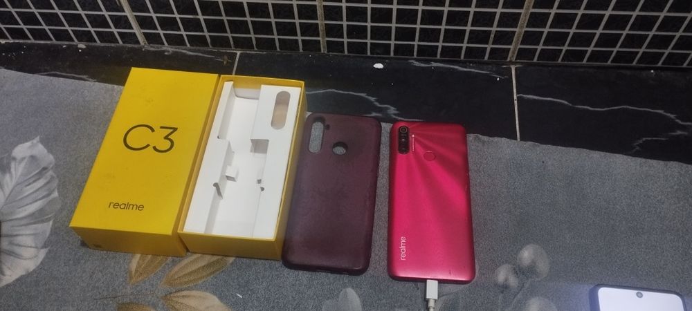 Redmi bot 11s 6/ 128 xotira. Realmi 32 xotira sotiladi