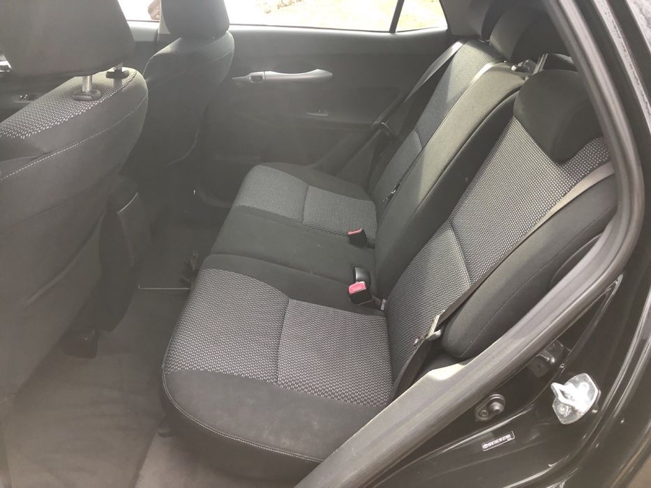 Тойота Аурис//Toyota Auris 1.33vvti 99кс// 2010-2012г