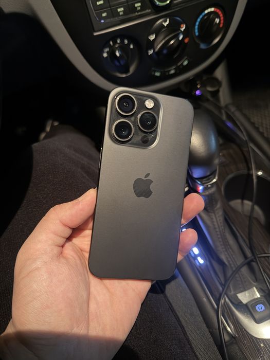 iPhone 15 pro, 256GB black titanum