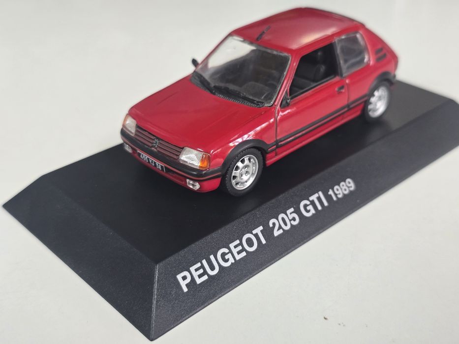 Macheta Peugeot 205 Norev