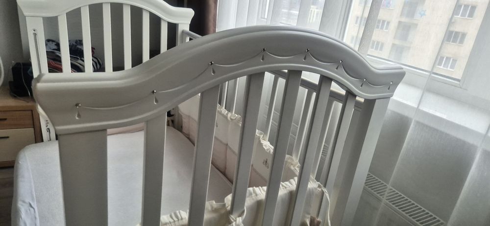 Детская кроватка