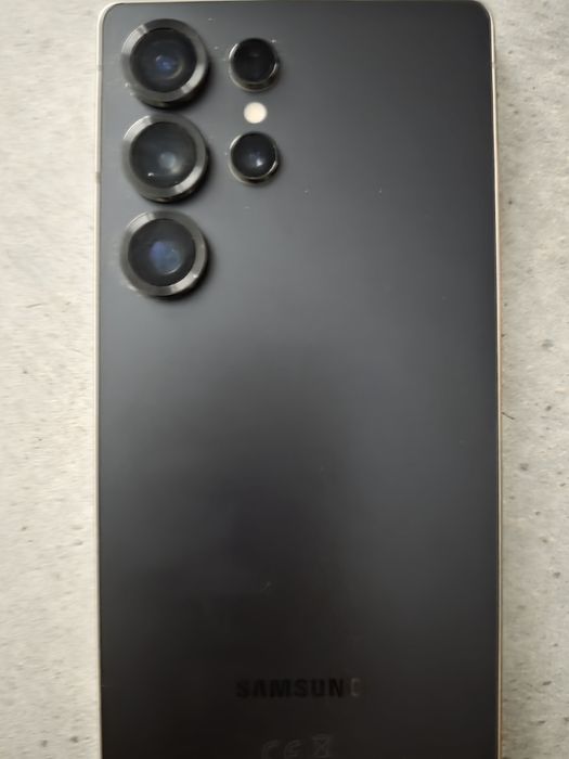 Vand telefon aproape nou