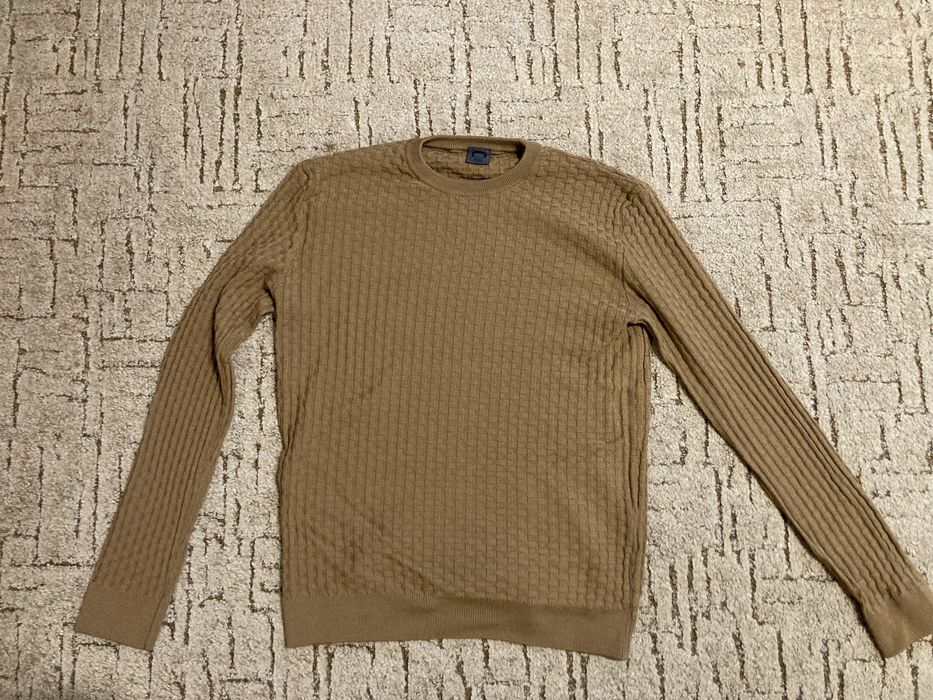 Мъжки пуловер размер М - 50% вълна