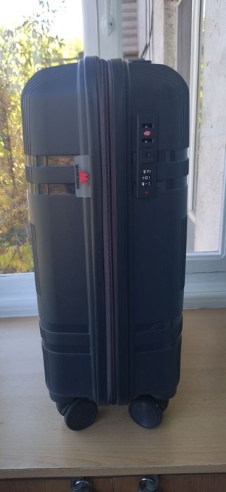 Чемодан ручная кладь