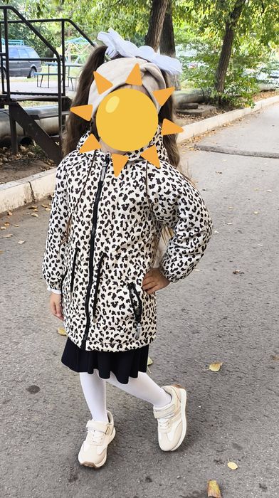 Демисезонная куртка для девочки 110–116