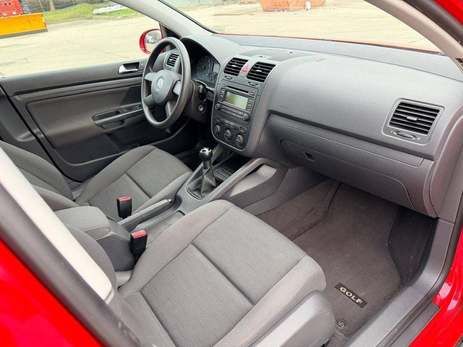 Golf 5 Recent Adus in Ro