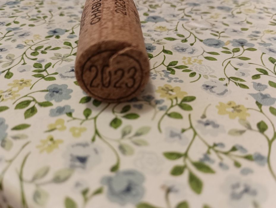 Продавам коркова тапа от вино Шабли Chablis