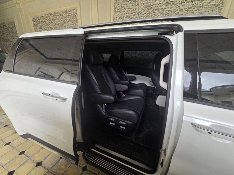 Kia Carnival 2023 — 2