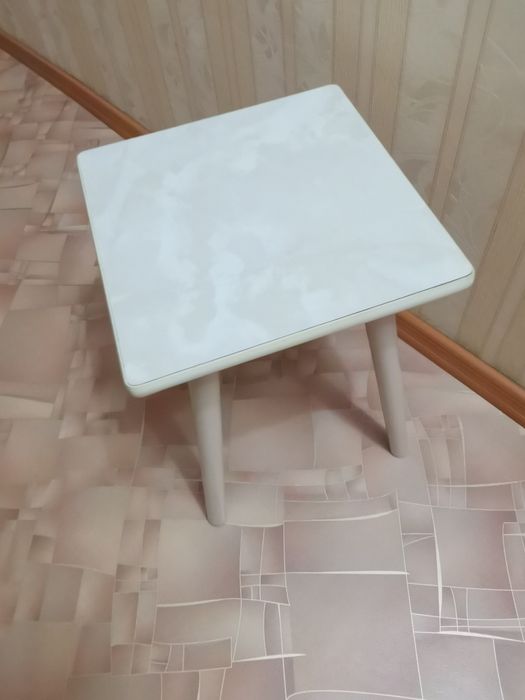 Табуретки 4 штуки. Продам.