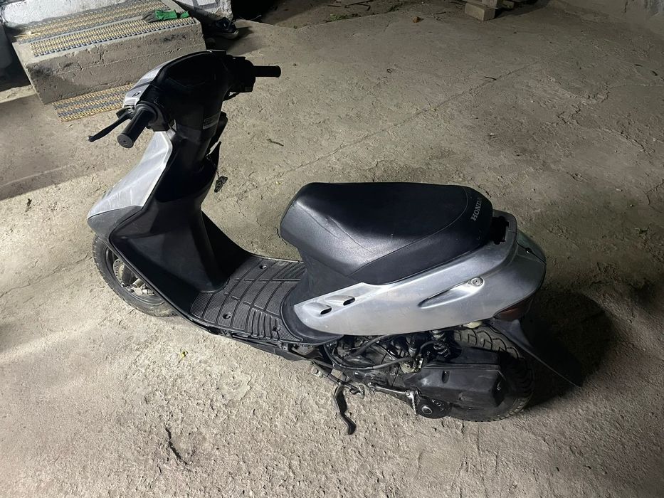 Мопед Honda dio Sr28