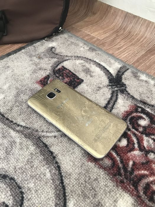 Самсунг с7 едже ///0