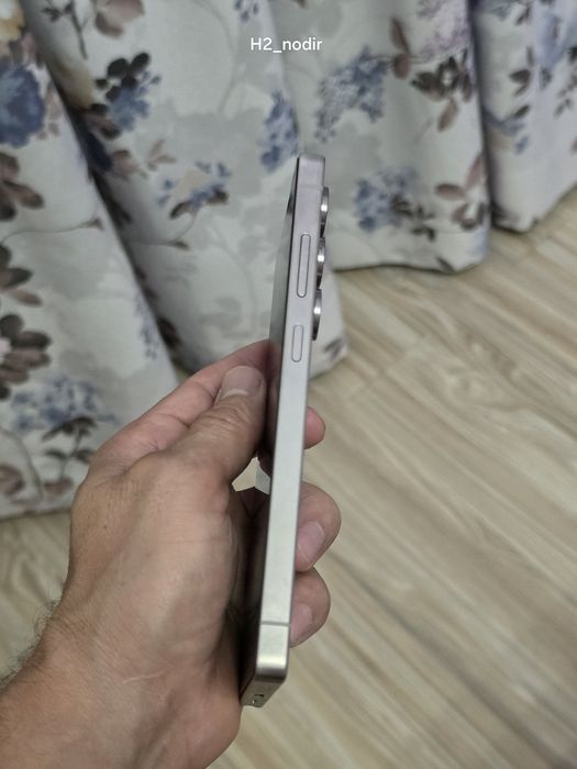 Сотилади Samsung S25 ultra 256 Gb