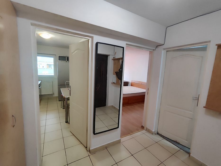 Închiriez apartament cu o camera zona Calea Turzii