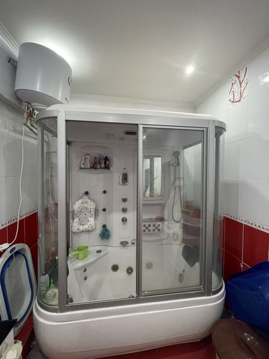 Продается душевая ванна